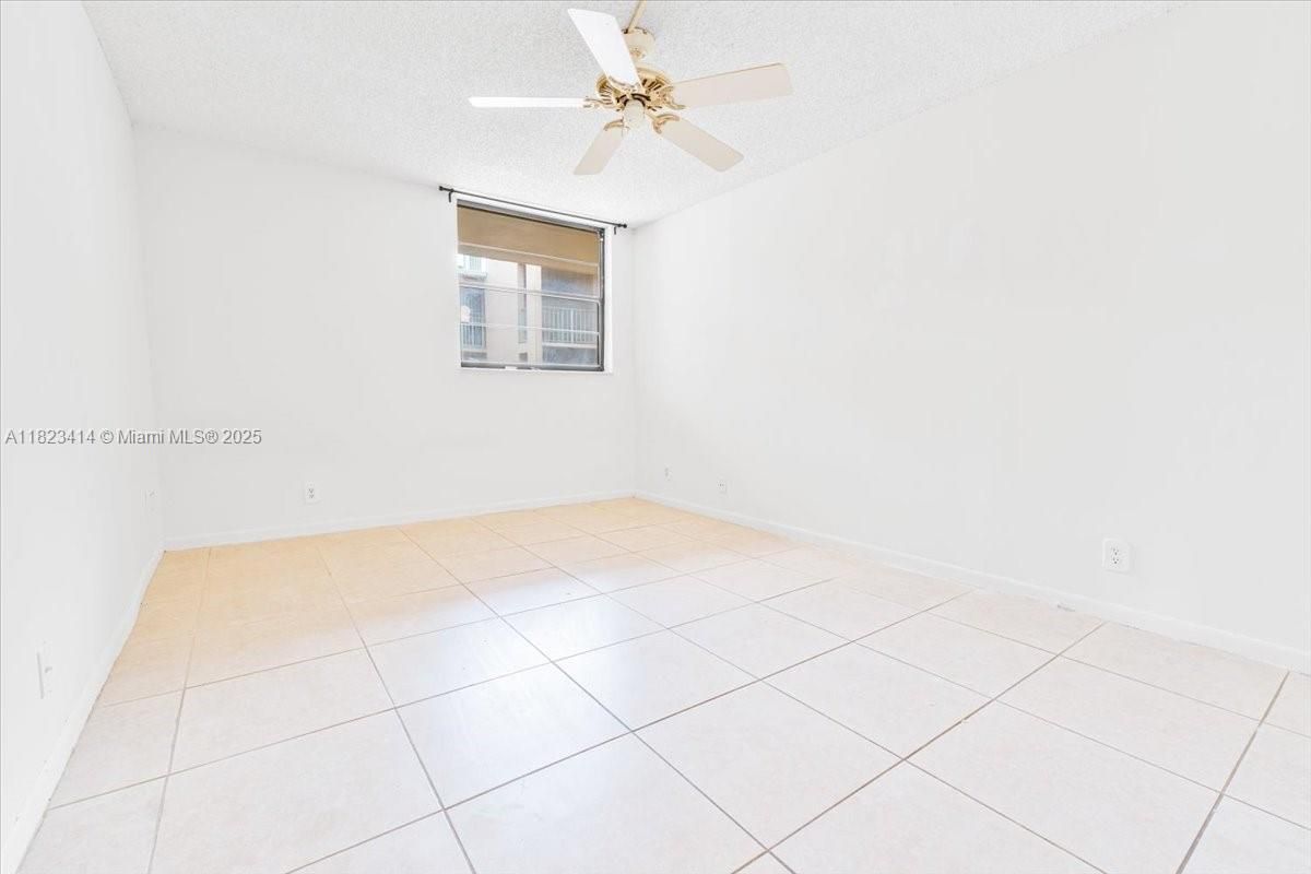 bedroom unfurnished