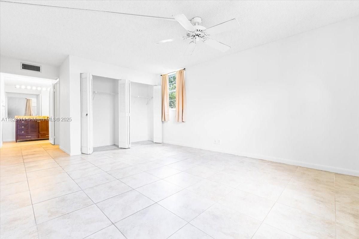 Master bedroom unfurnished